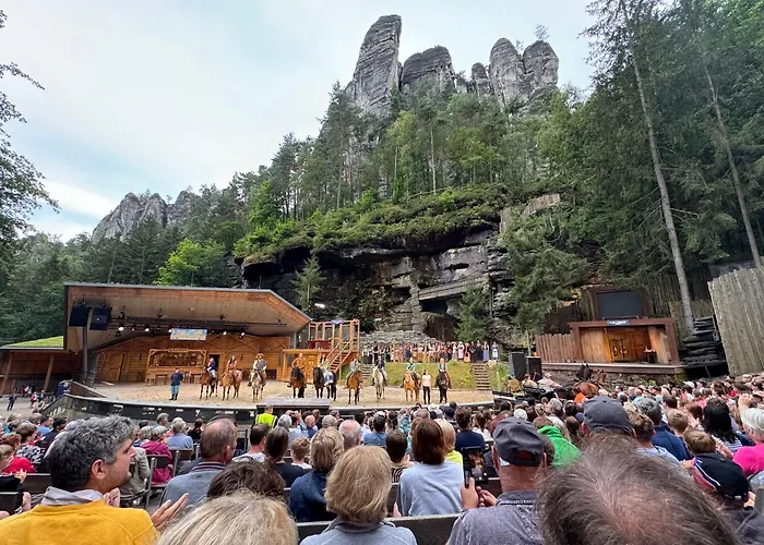 Moderne - Alpakahof Zum Himmelreich, Traumhafte Lage, Terrasse Mit Weitblick, Kostenfreier Parkplatz, Nähe Kurklinik, Optional Sauna * Bad Gottleuba