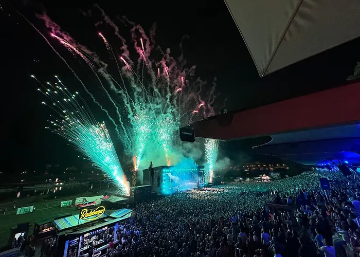 Apartment Moderne - Alpakahof Zum Himmelreich, Traumhafte Lage, Terrasse Mit Weitblick, Kostenfreier Parkplatz, Nähe Kurklinik, Optional Sauna Bad Gottleuba